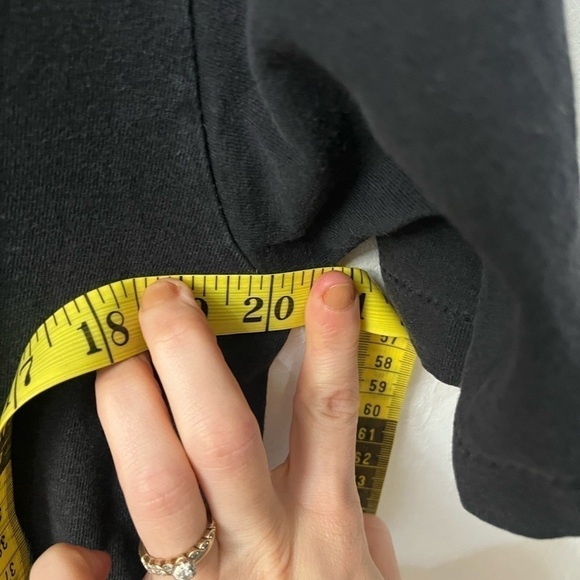 Vintage 90s Levi’s Medium Single Stitch Black Logo Graphic T-Shirt - Picture 10 of 11